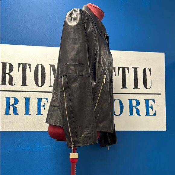 Versace Black Lightweight Shirt Jacket with Fold-Down Collar - Picture 2 of 5